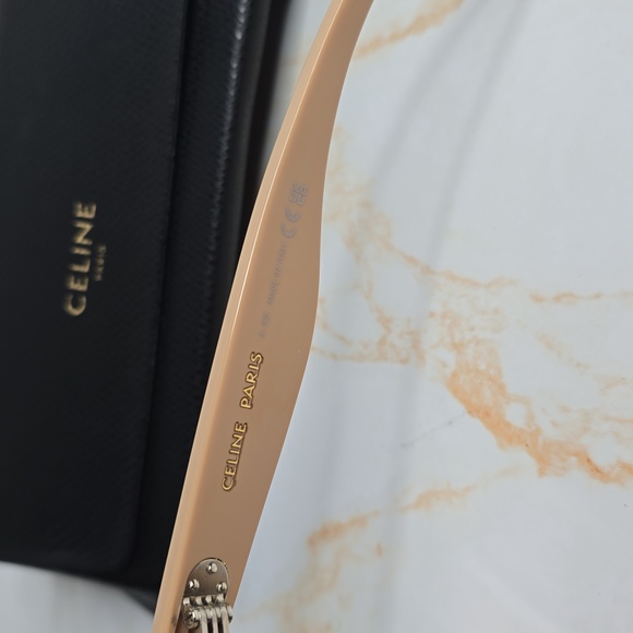 Celine marta beige new with case and tags - Picture 8 of 14